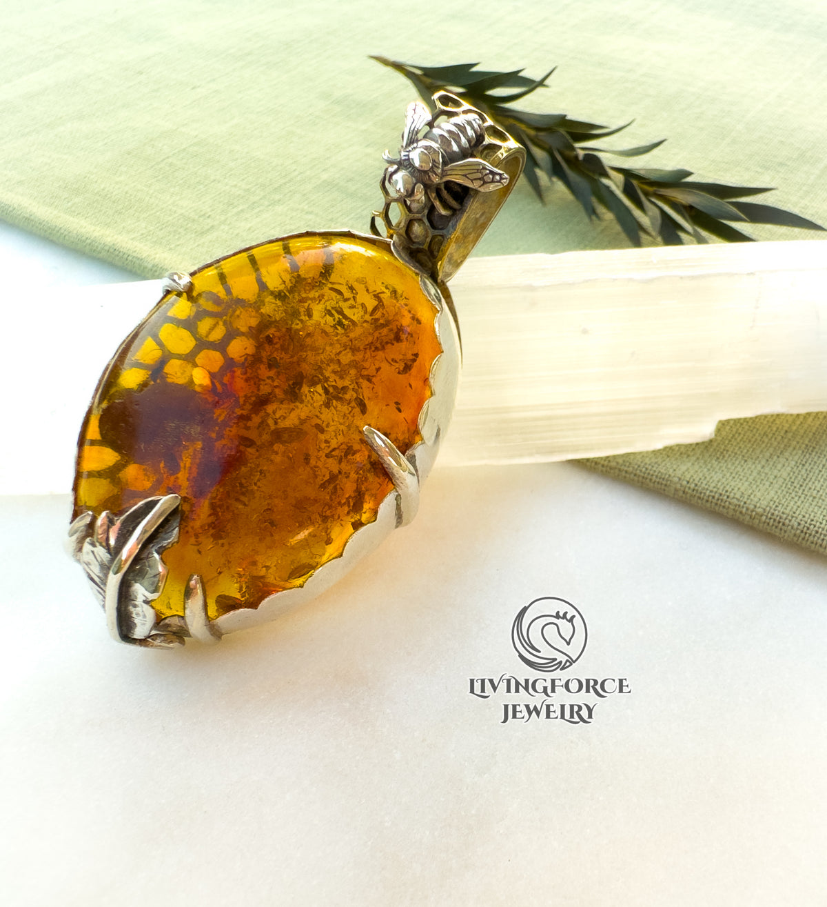 Apis Aureus Talisman, Amber pendant