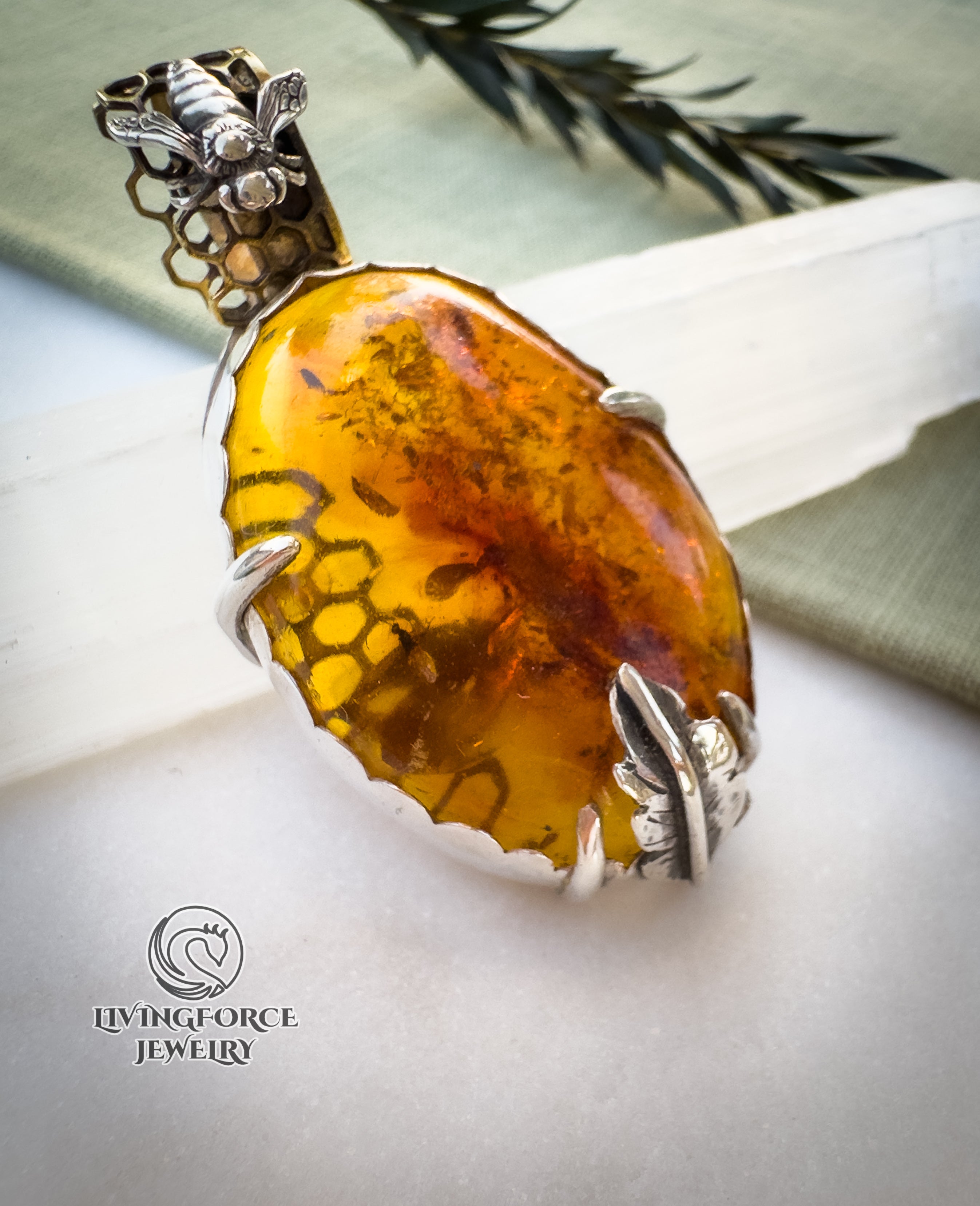 Apis Aureus Talisman, Amber pendant