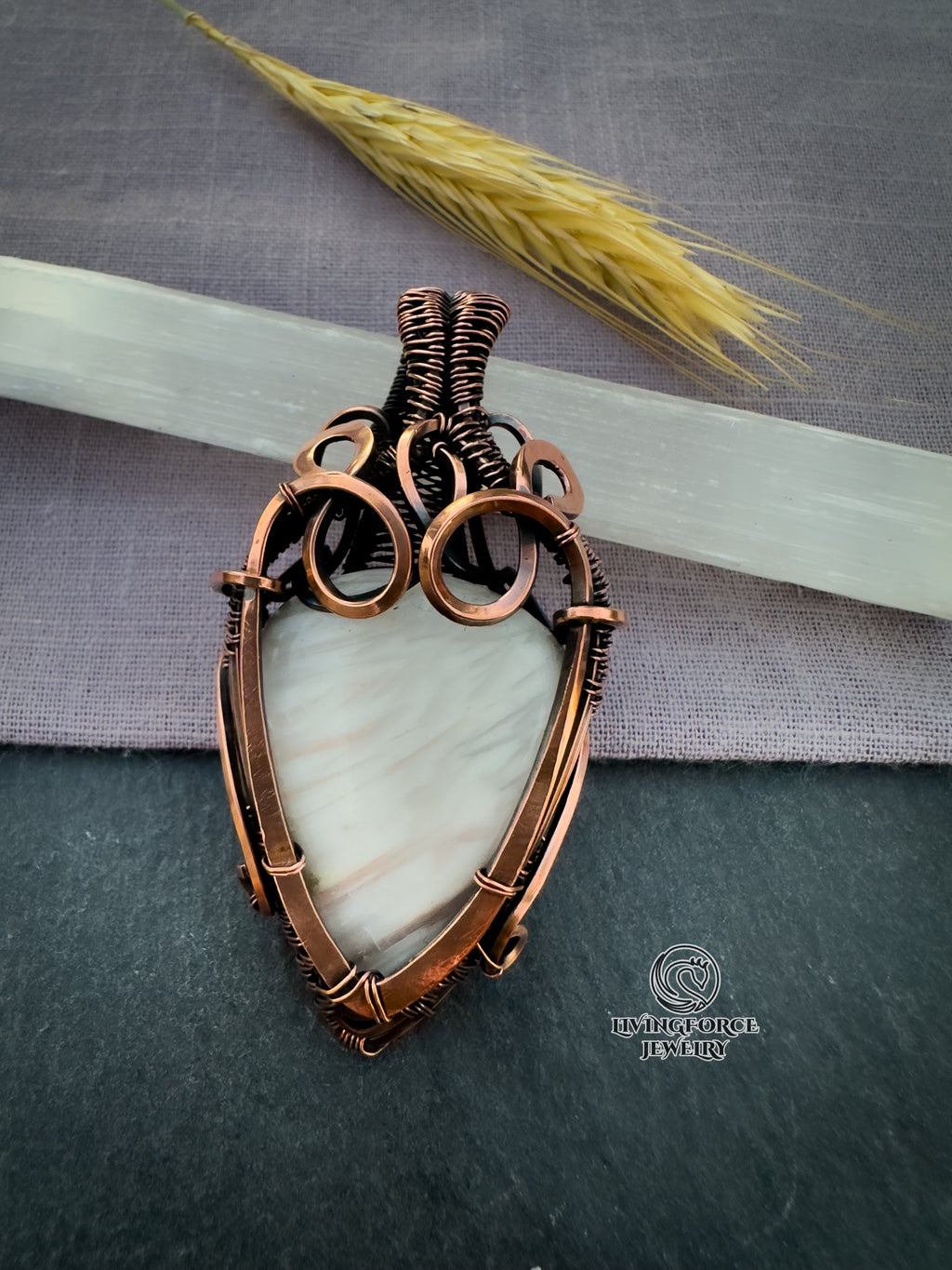 Dayaa Talisman, Scolesite in Copper