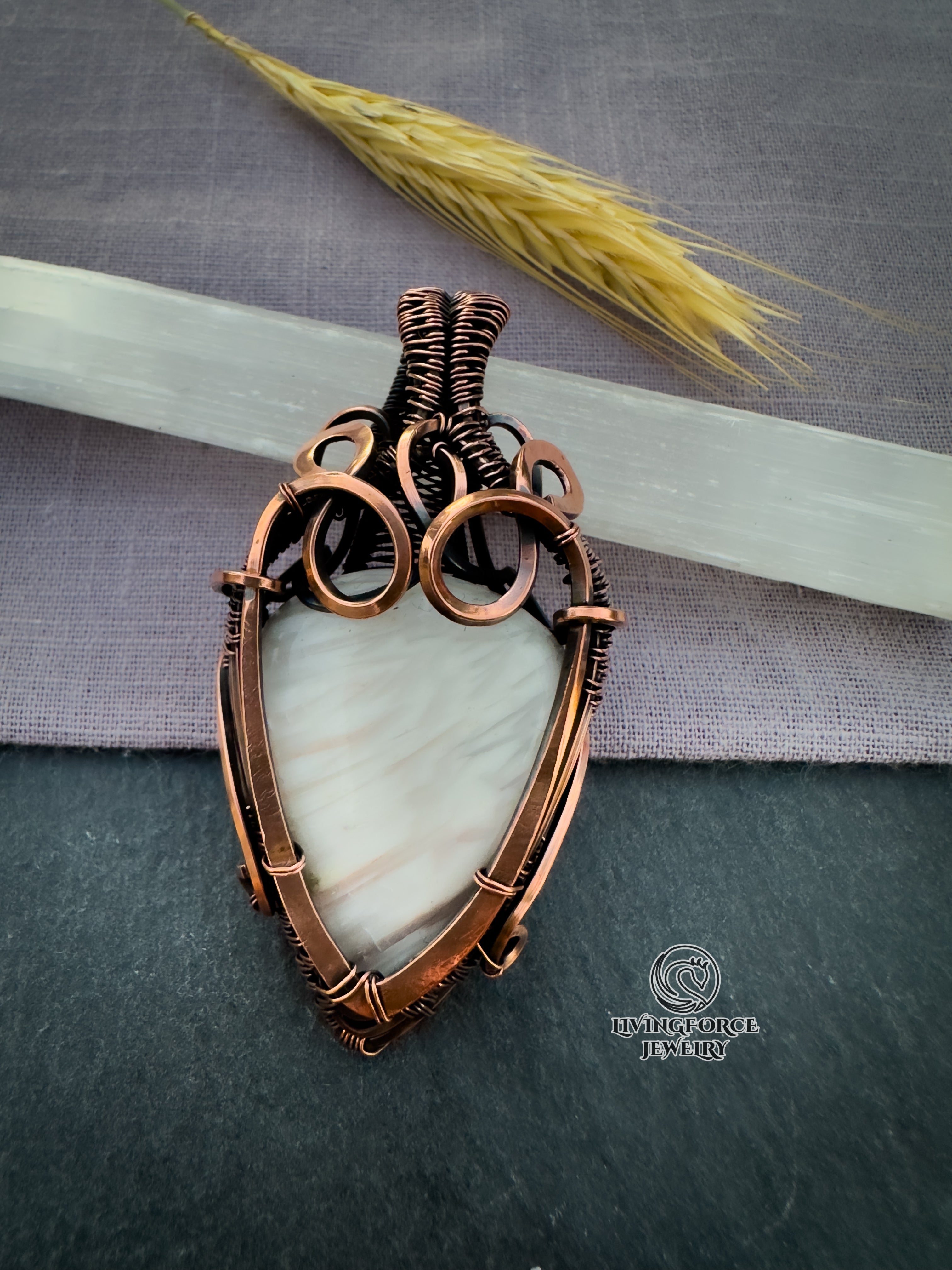 Dayaa Talisman, Scolesite in Copper