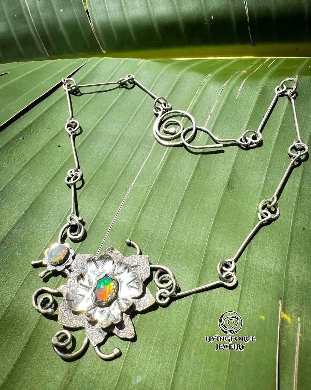 Bloomfire opal Necklace