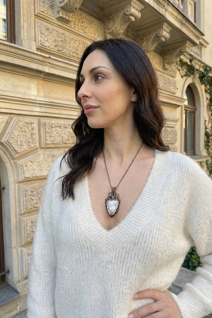 Dayaa Talisman, Scolesite in Copper