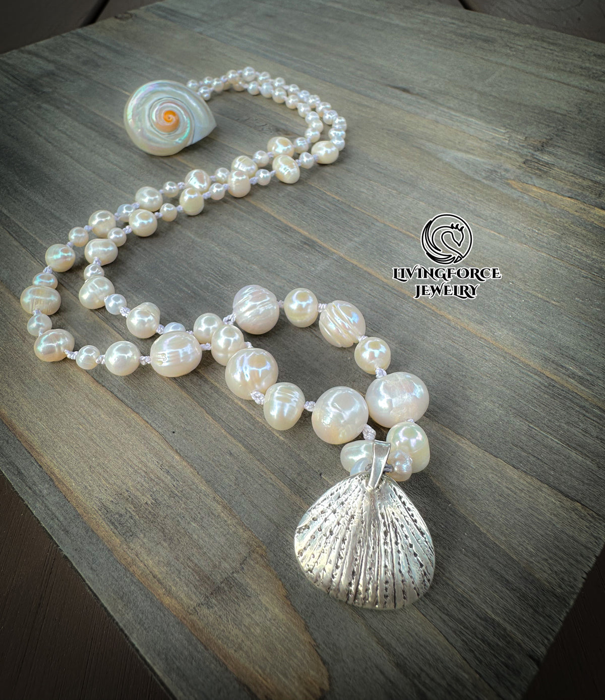 Haven - Pearl Necklace and earrings set