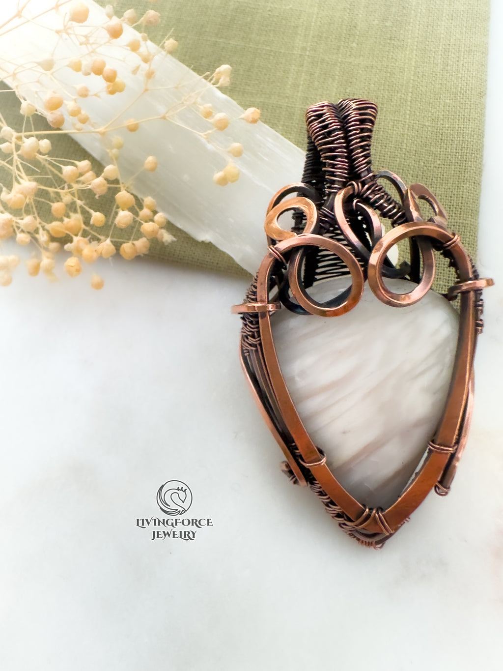 Dayaa Talisman, Scolesite in Copper