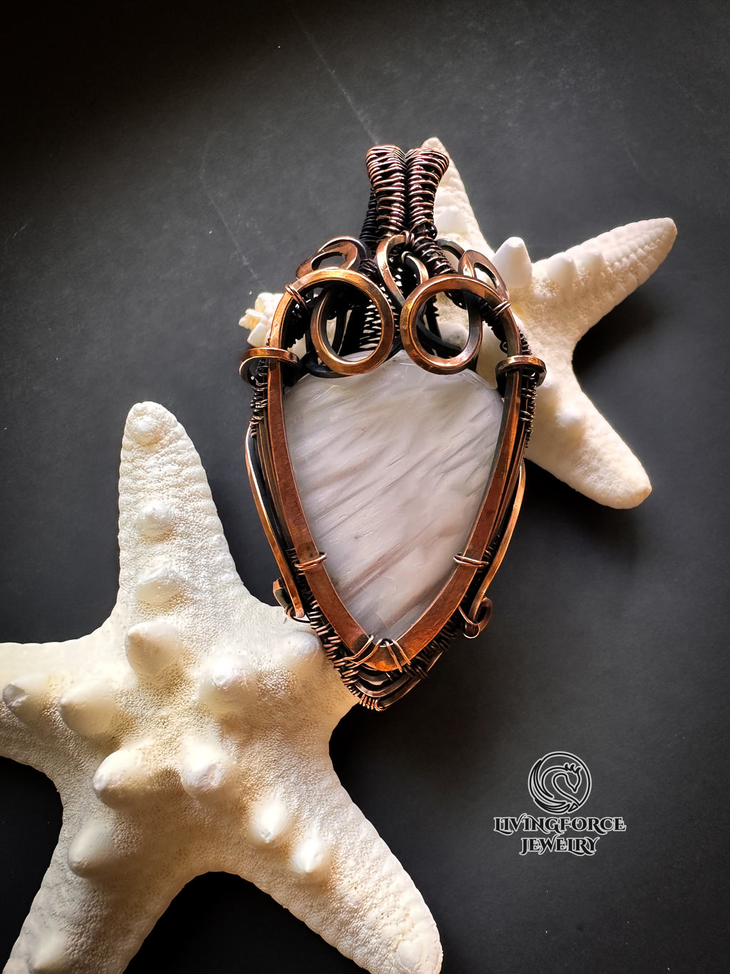 Dayaa Talisman, Scolesite in Copper