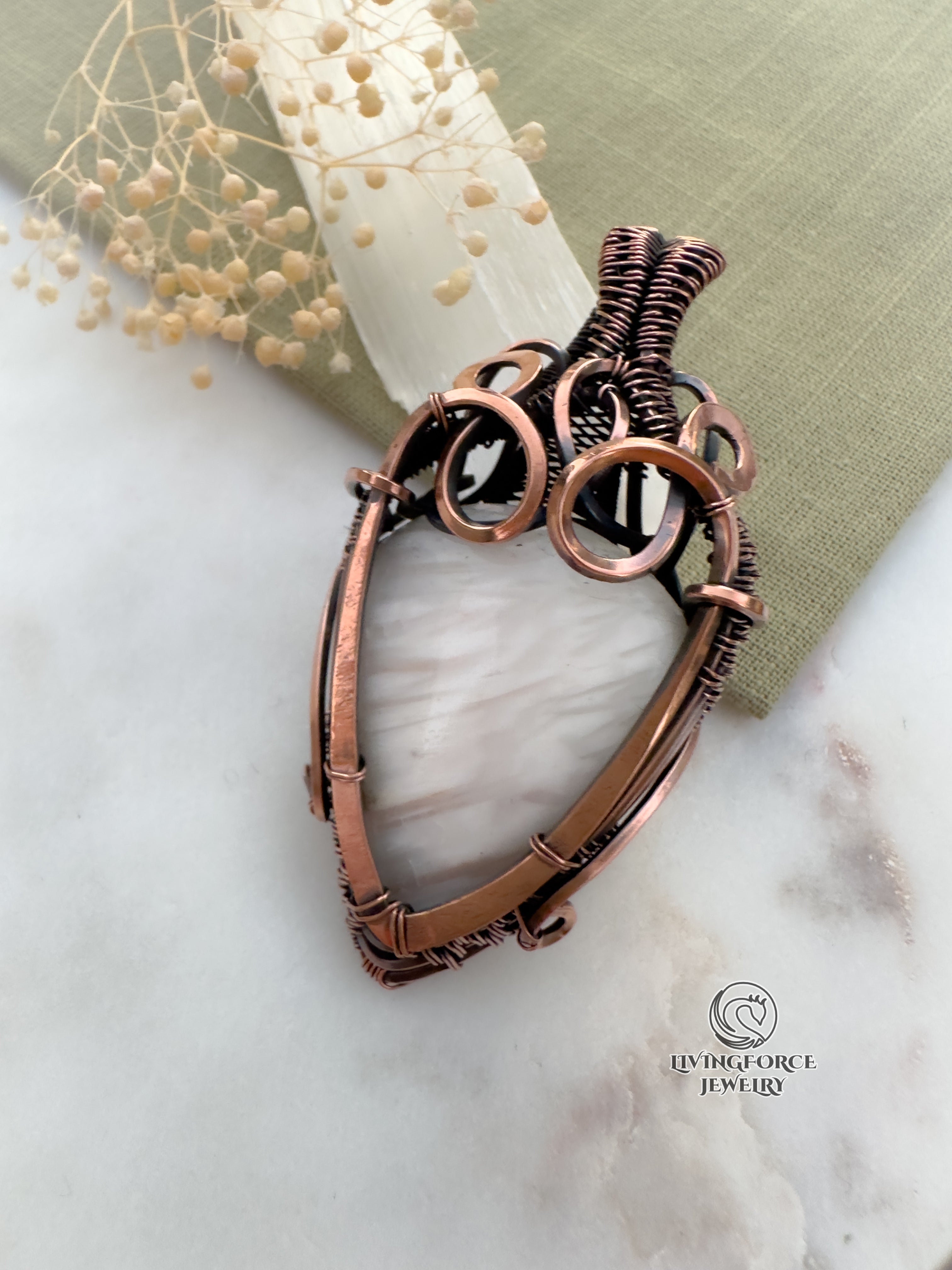 Dayaa Talisman, Scolesite in Copper