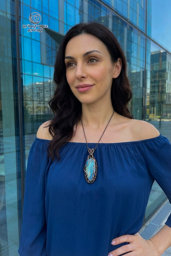 Liakada Talisman, Blue labradorite Pendant
