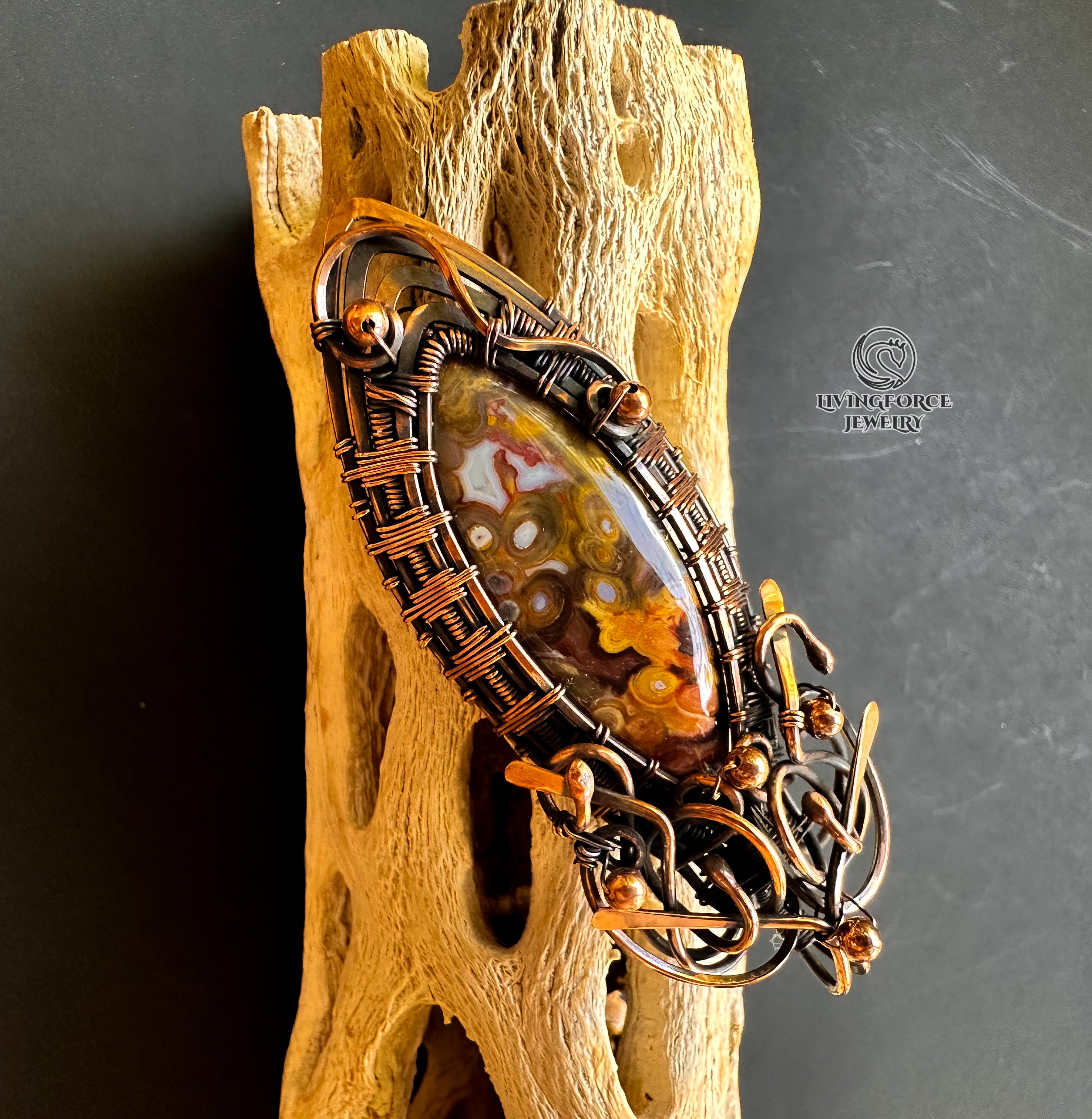 Queen Isabella Talisman, Palm root agate Pendant